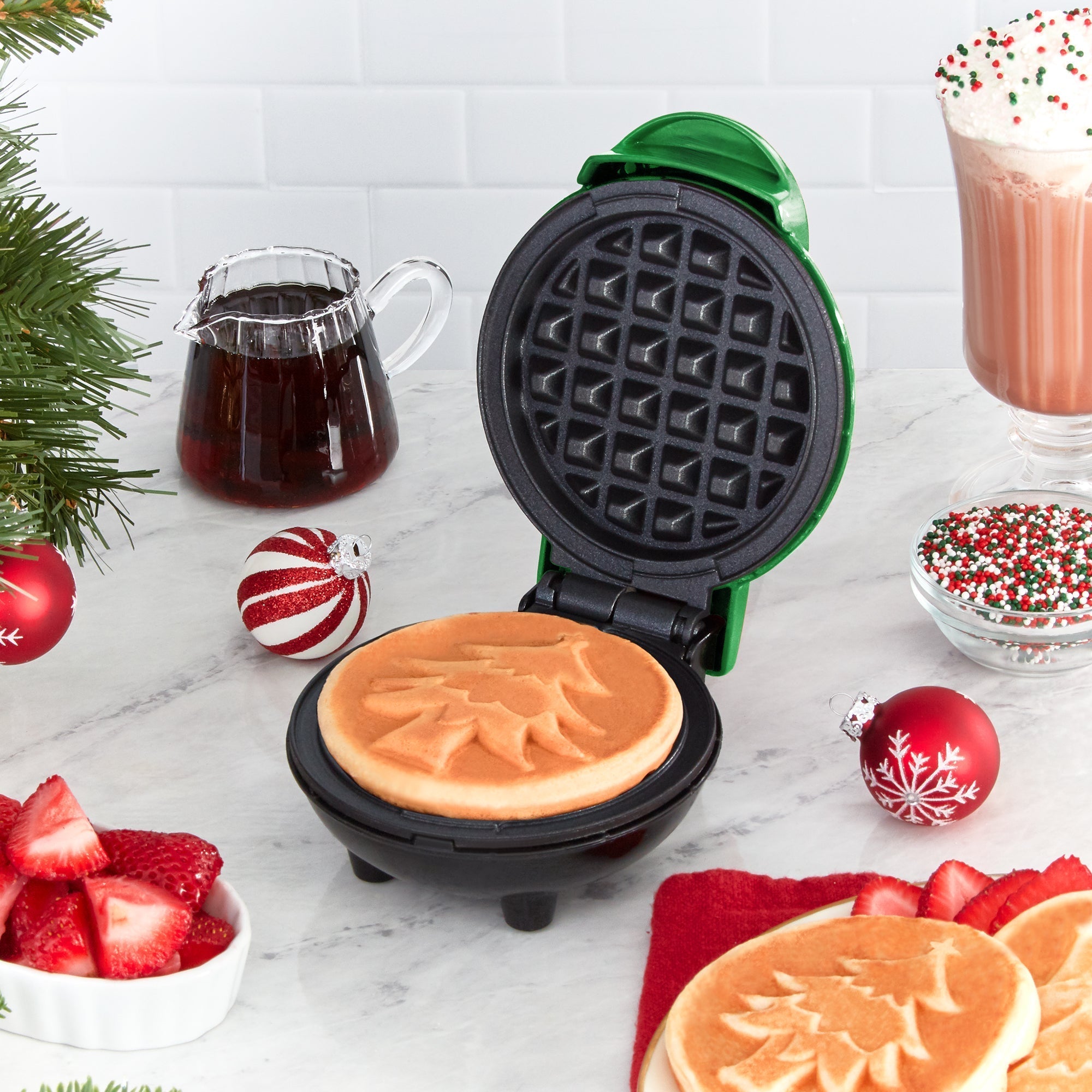 Christmas Tree Mini Waffle Maker C1