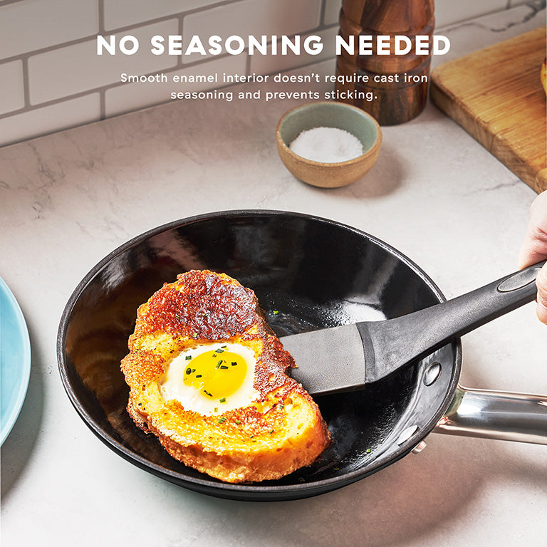 8" Lightweight Cast Iron Skillet Y5