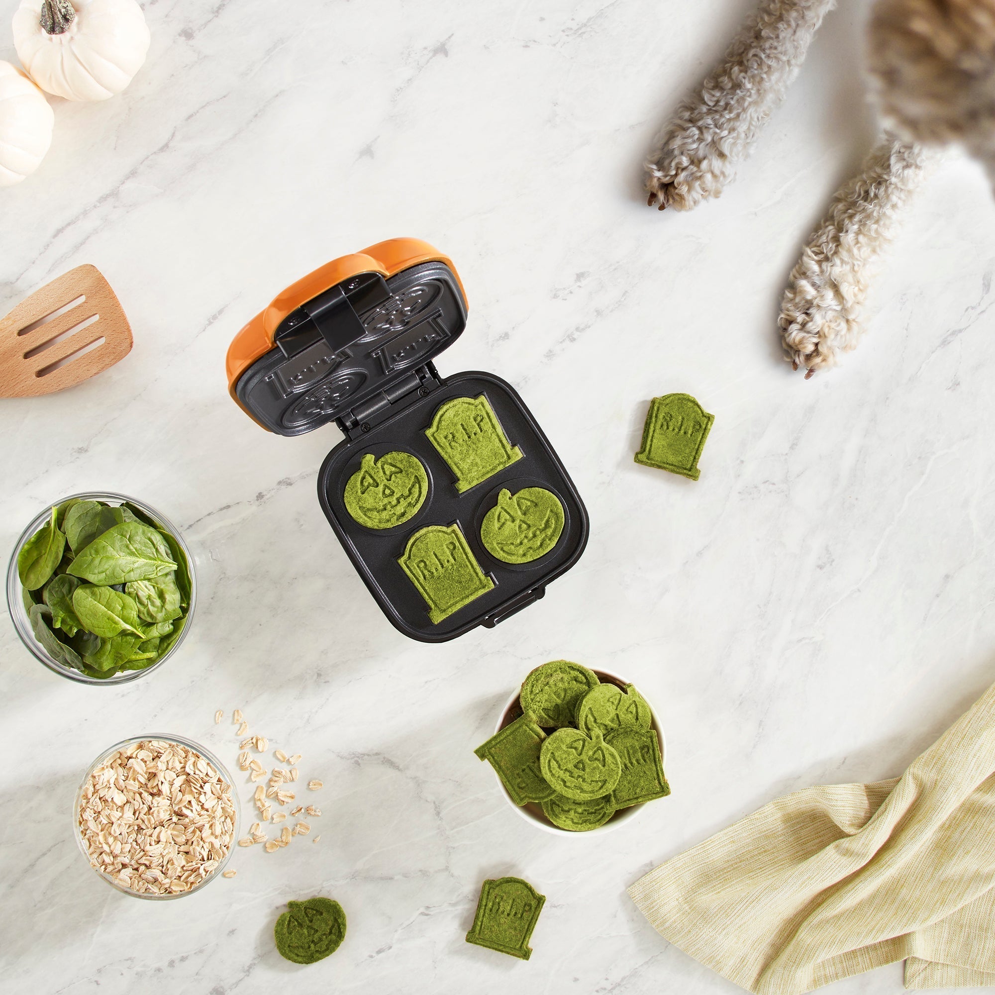 Halloween Mini Dog Treat Maker H8