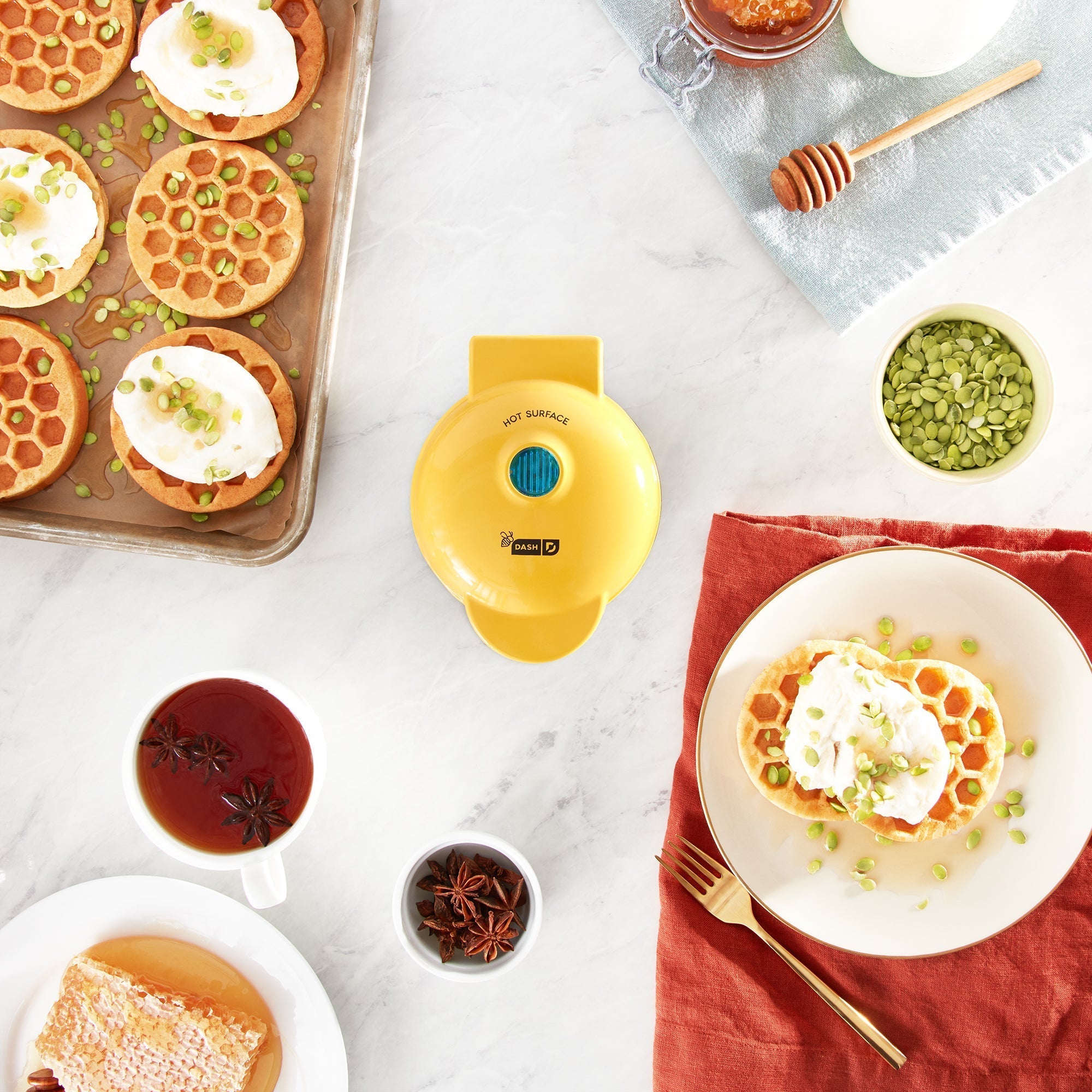 Honeycomb Mini Waffle Maker Q8