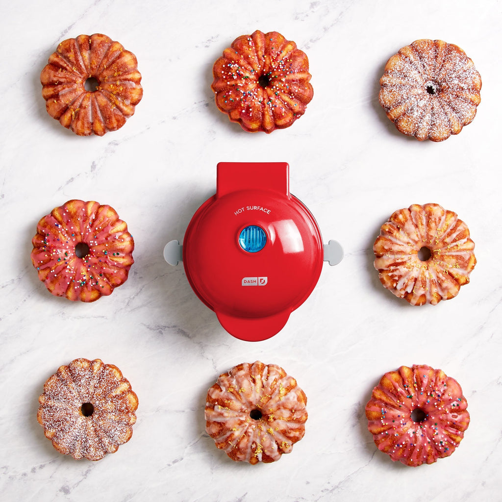 Mini Bundt & Mini Pie Maker Gift Set U2