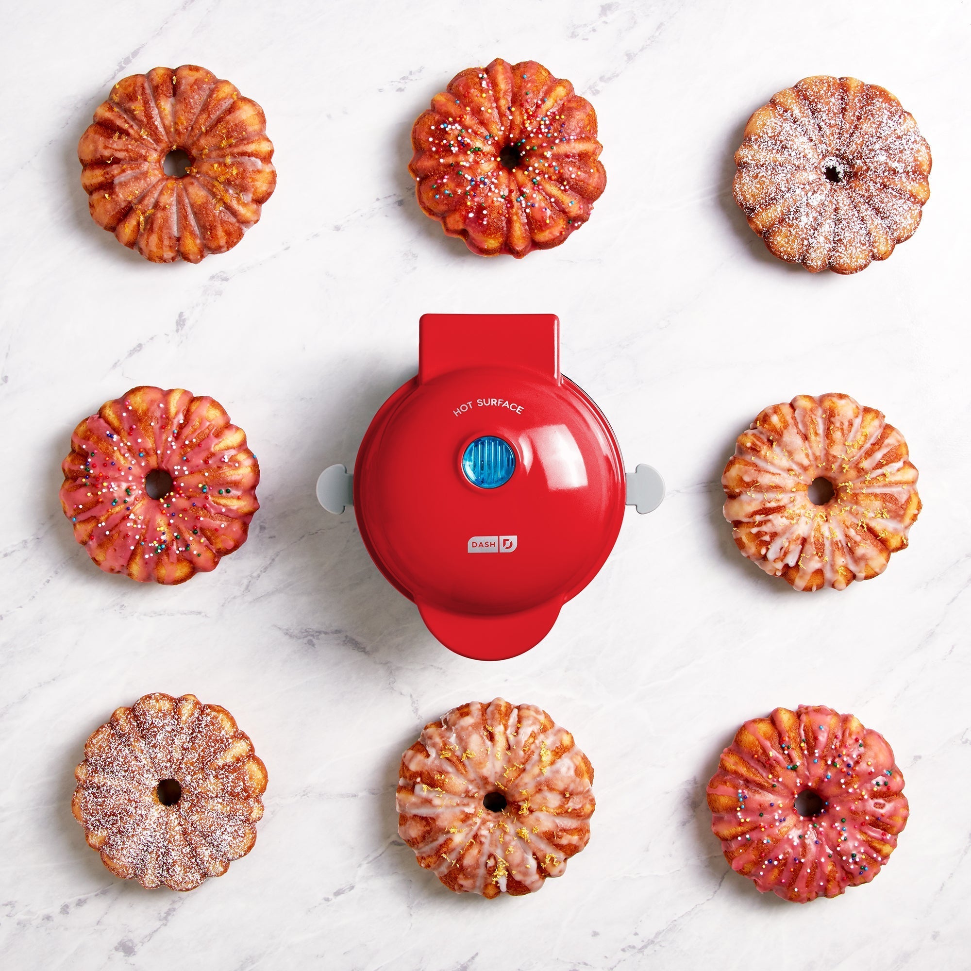 Mini Bundt & Mini Pie Maker Gift Set U2