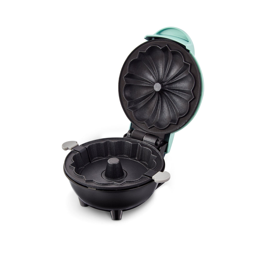 Mini Bundt & Mini Pie Maker Gift Set U2