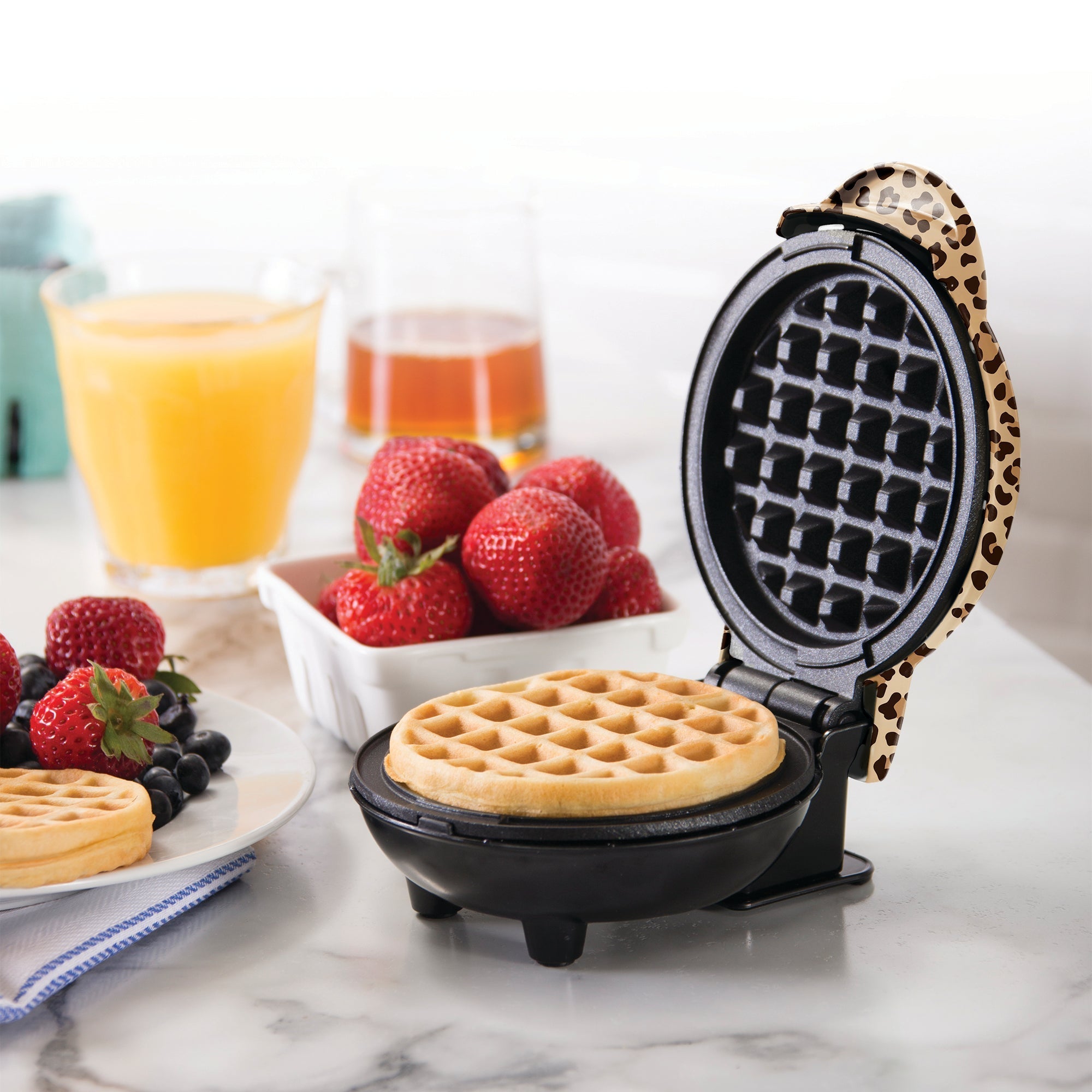 Mini Waffle Maker with Leopard Print D4