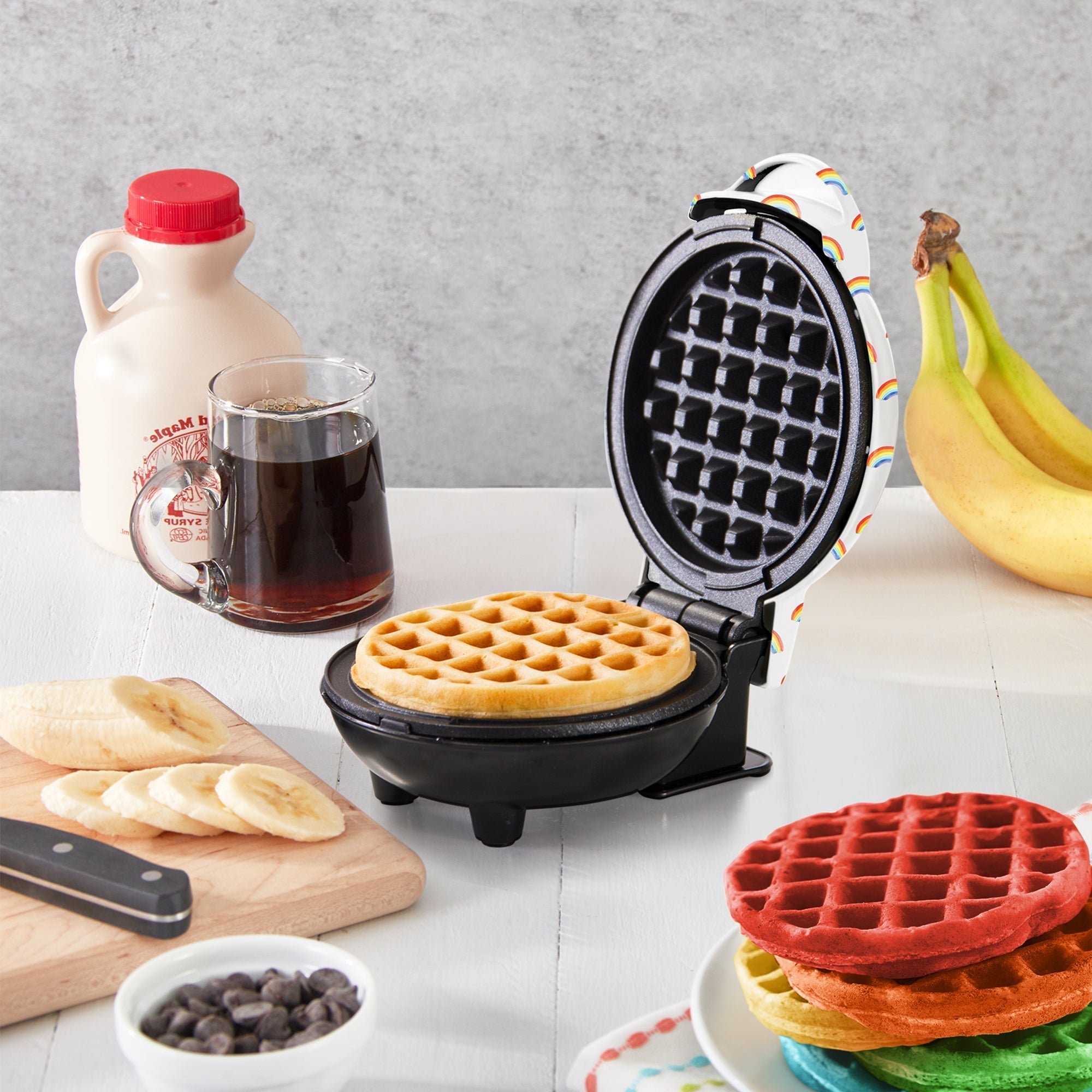 Mini Waffle Maker with Rainbow Print E4